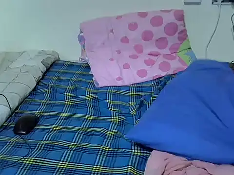 creamypetite webcam