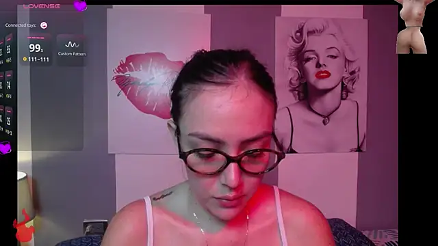 brianna_196 live cam on StripChat