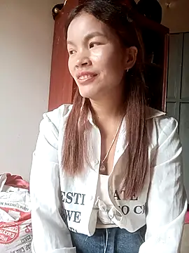 nangmo live cam on StripChat