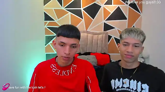 Juan_Nd_Steven live cam on StripChat