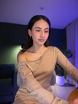 Lovinggirl_ webcam
