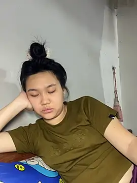 Almira6868 webcam