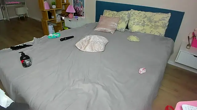 BritneyLix webcam