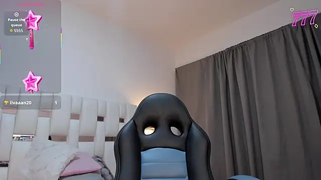 Nauthy_Nahomi webcam