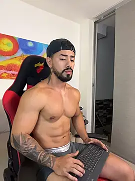 Ezzio_Scolaro live cam