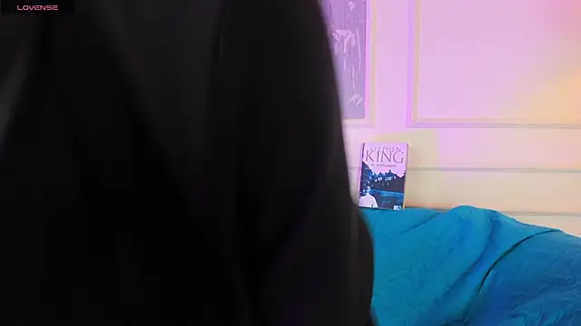 AliceMadnes webcam