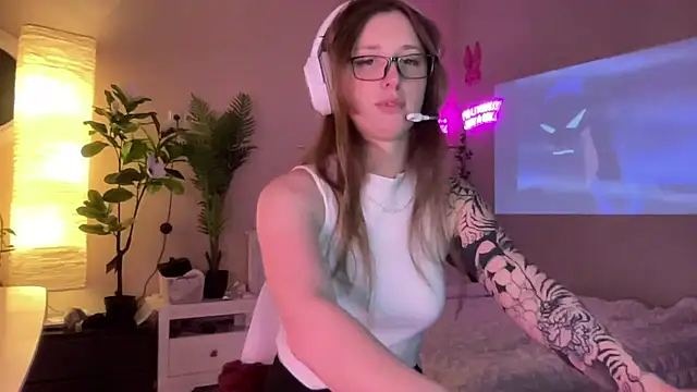 she_tora69 webcam