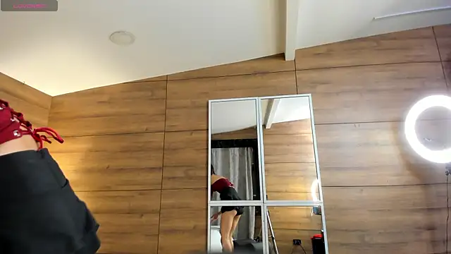 AlexahRosse webcam