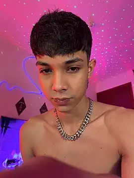 roughdiamond_ (M young) - Close Up Abs 🔍 & Show cock 🔥
