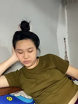 Almira6868 webcam