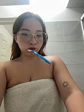 AliciaWhite_nt webcam