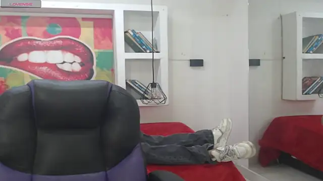 DominantBoy4 webcam