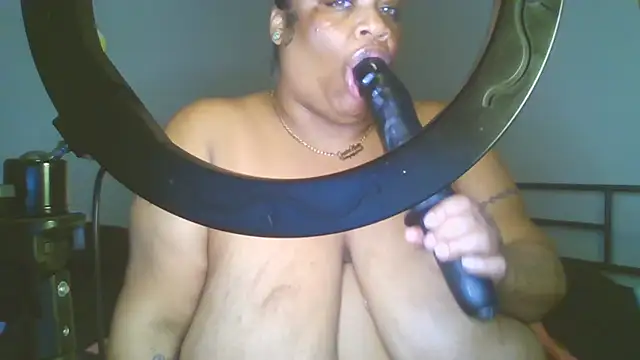 NaughtyHottieBBW webcam