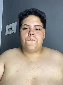 Hailey_Curvy webcam
