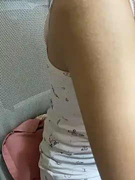 Mina048 webcam