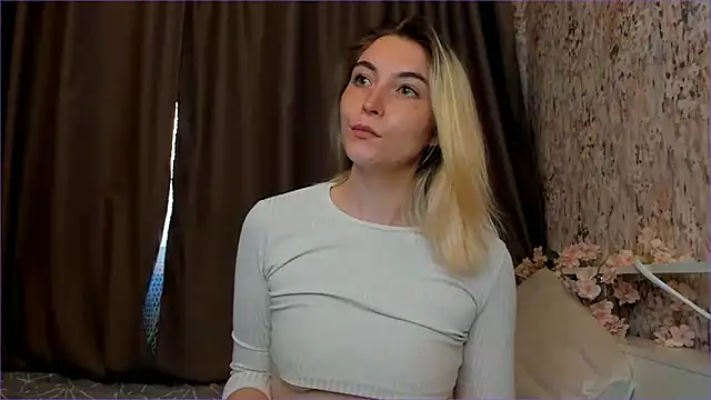 molten_wren - Molten_Wren's free webcam - UK Sex Cams