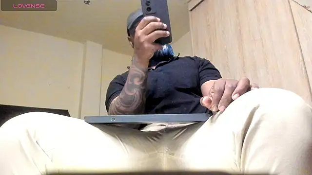 thomas_santtos1 (M young) - cum show