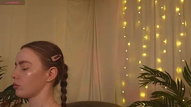 jenny_kk - Jenny_Kk's free webcam - UK Sex Cams
