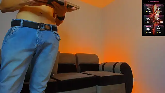 tayler_millers_ (M young) - NAKED MASTURBATION SHOW