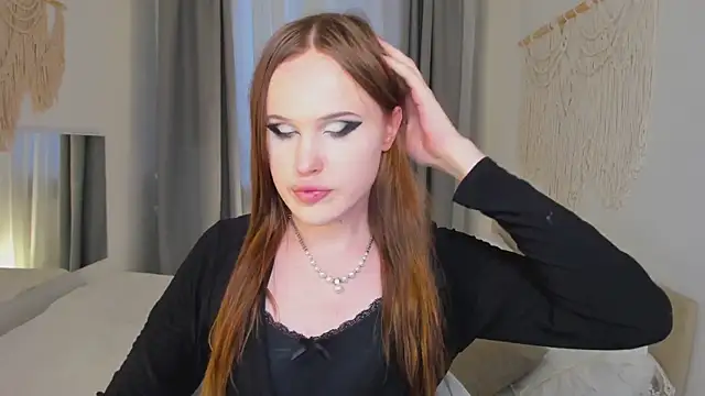 EffieMinki live cam on StripChat