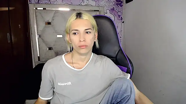 Larry_craft live sex cam