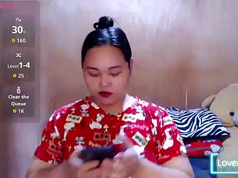 _Lylia live cam on StripChat