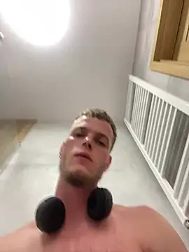 SexBoyLoveYou22 live sex cam