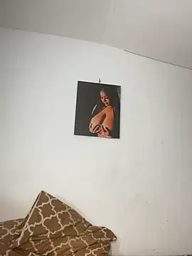 AinaraJimenez live cam on StripChat