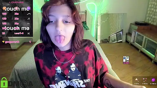 A_Skyy live cam on StripChat