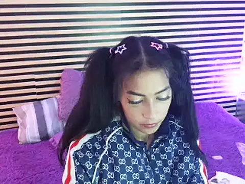 zairamazal live cam on StripChat