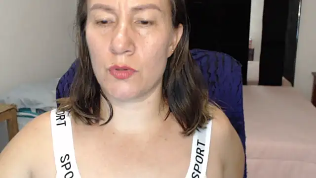 CATRINA-83 live cam on StripChat