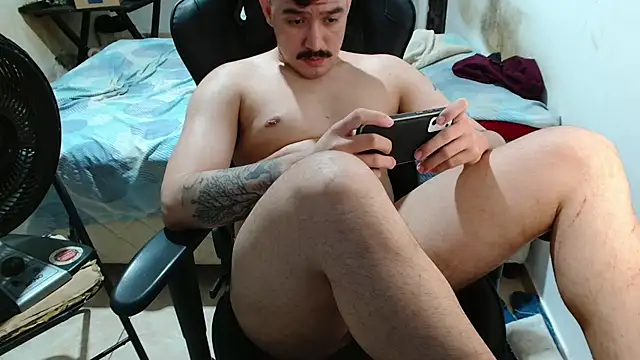 Leonino231 live cam on StripChat