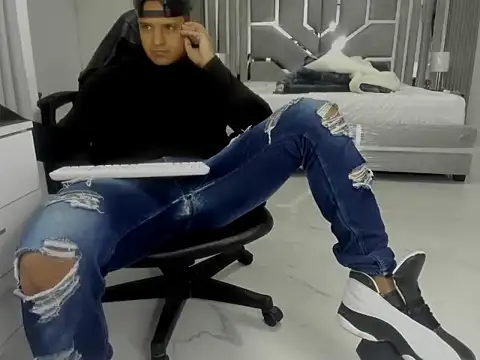 master_leather live cam on StripChat