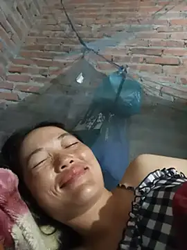 kotaka-shoow live cam on StripChat