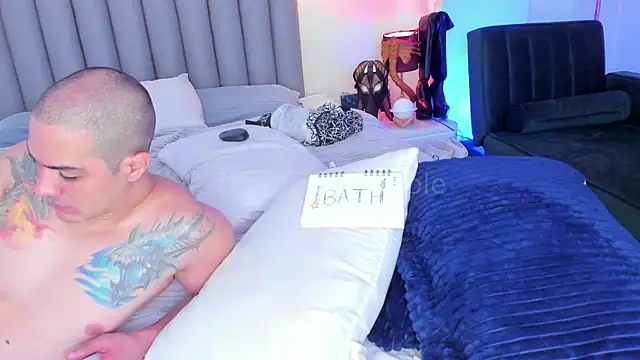 theoffice_couple live cam on StripChat