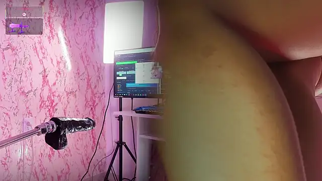 LilyLovely__ live cam on StripChat