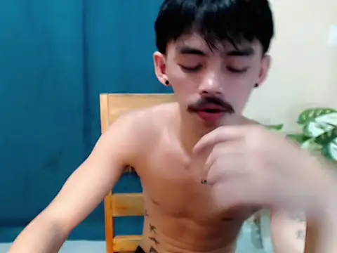 urhunky_boy webcam