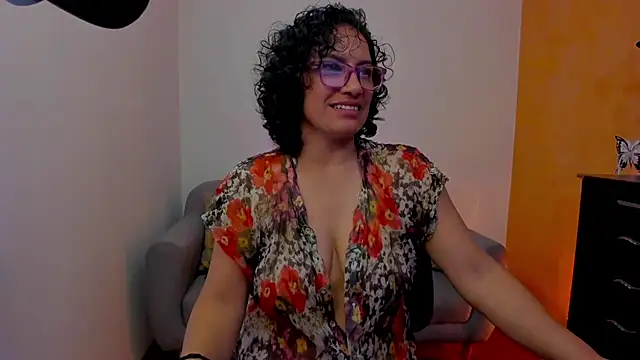 scarlet_wet webcam