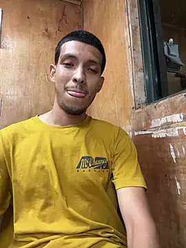 Guillermo618's live cam