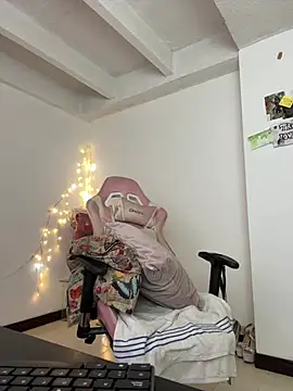 Michel_Jones webcam