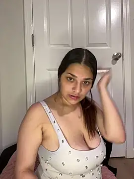 treasurebabii webcam