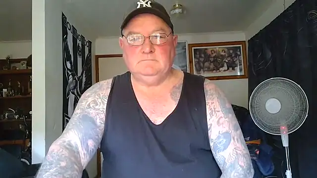 KINKYBLUEYES69 webcam