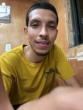 Guillermo618's live cam