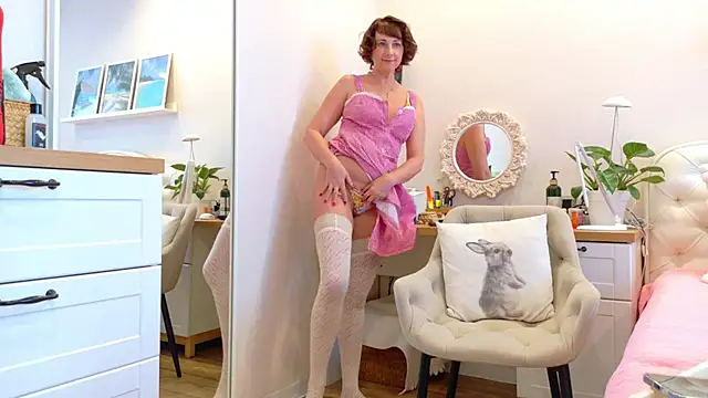LadySweetWife webcam