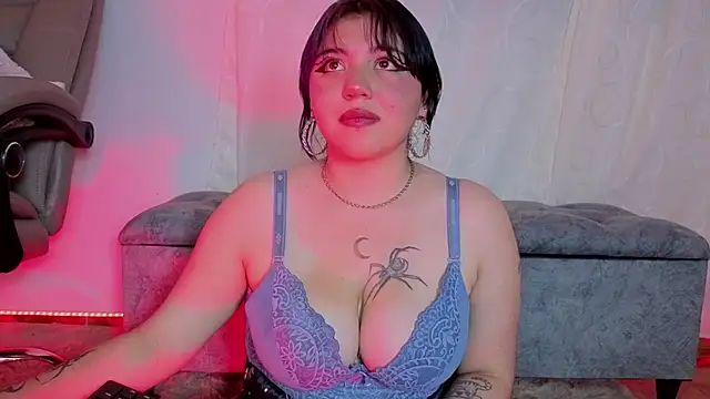 Blueberry_gothic webcam