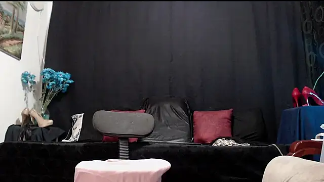 Aleja_Gonzales webcam