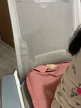 Mina048 webcam
