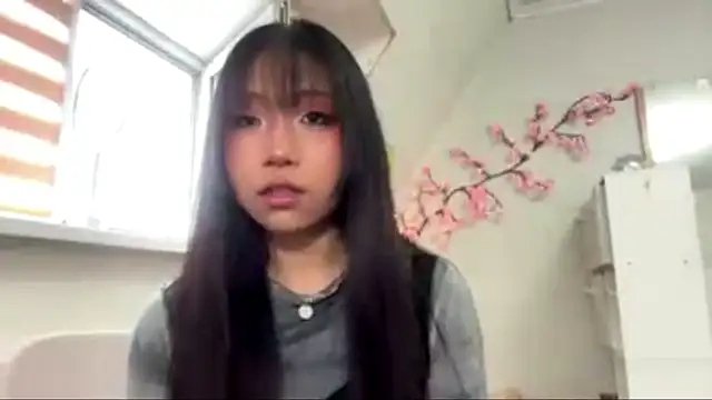 SweetMiaXO webcam