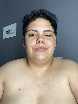 Hailey_Curvy webcam