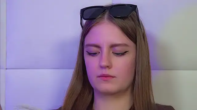 SofiaSarvains webcam